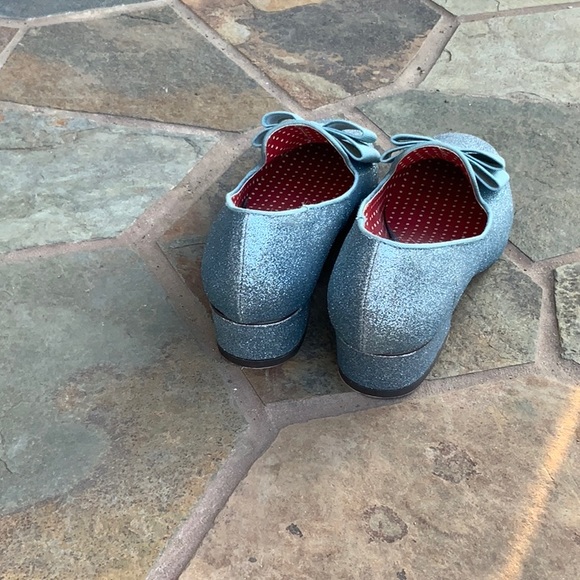 SPARKLE SHOES! - Picture 2 of 4